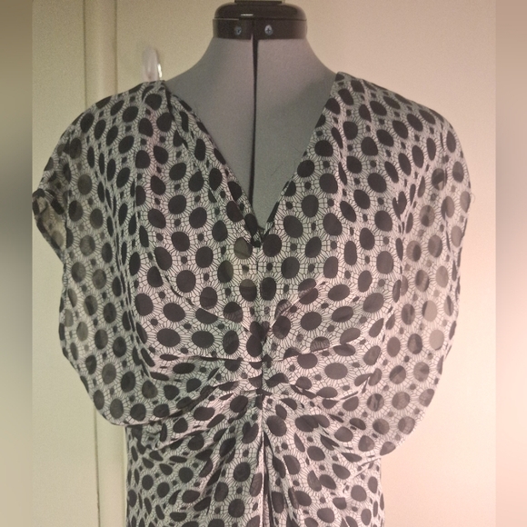 Daniel Rainn Navy Graphic Poka-Dots  Top Size Med - Picture 2 of 7